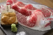 「とろける雲丹と和牛の肉寿司」メイン画像　