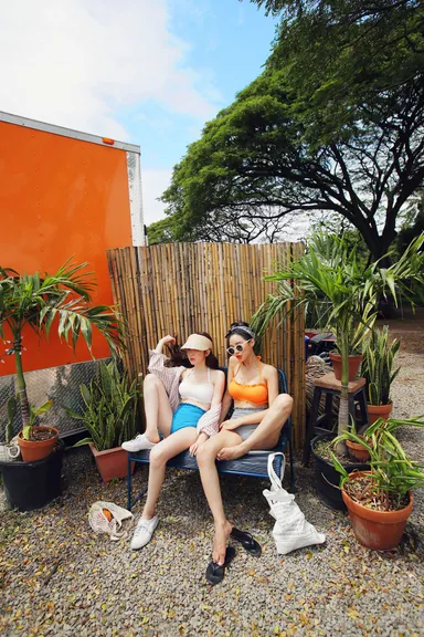 2WAYバイカラーフリルトリミングビキニ　5,920円(税抜)