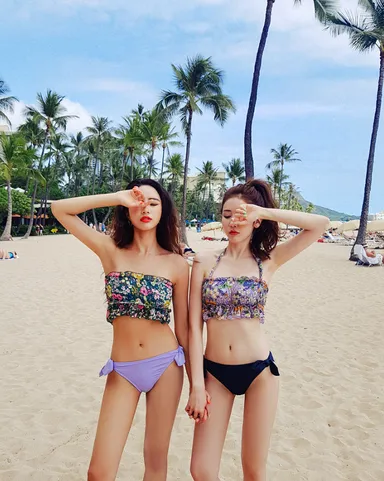 2WAY花柄シャーリングビキニ　4,760円(税抜)