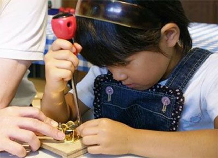 六甲オルゴールミュージアム
「夏休みの宿題解決！体験学習プログラム」開催
 ～オルゴールや自動演奏オルガンの仕組みなどを
学んでワークシートを完成～