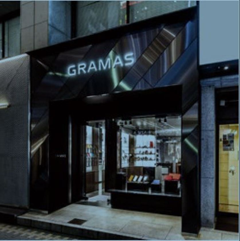 靴磨きマイスター 高林 巖×GRAMAS コラボレーション
直営店「GRAMAS GINZA ONE」で靴磨きサービス開始！！

