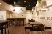 「新加坡肉骨茶(シンガポールバクテー)CAFE STYLE」　店内