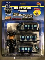 Nゲージを走るBE@RBRICK、阪神電車とコラボ！　～BE@RBRICKTRAIN × 阪神ジェット・シルバー5700～