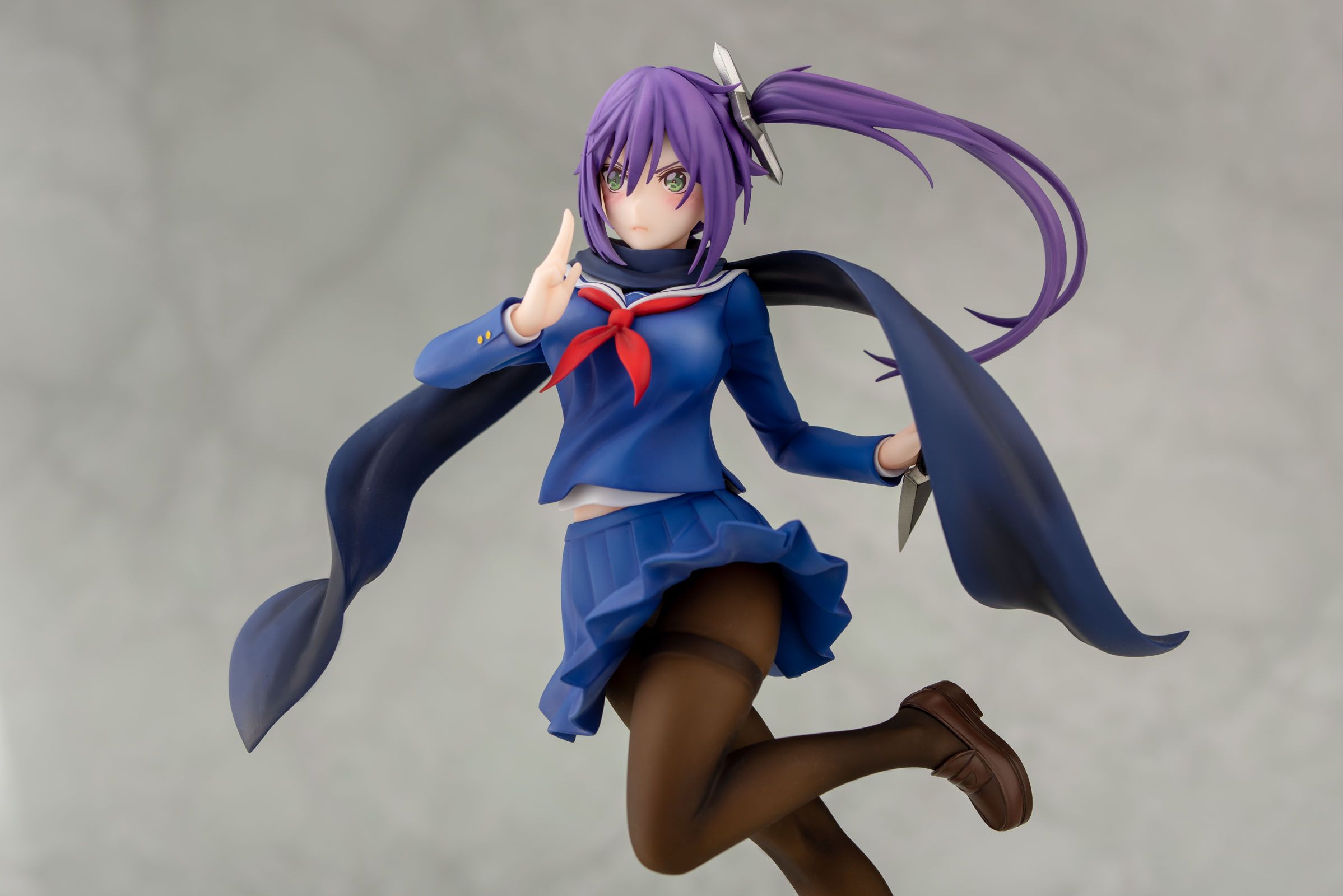 ゆらぎ荘の幽奈さん 雨野狭霧をクナイ片手の腹チラ姿で立体化 ひらりと舞うスカートやなびく髪など躍動感溢れるポージング 株式会社キャラアニ トイズワークス のプレスリリース