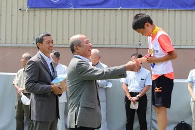 昨年開催の第7回　雪印メグミルク杯ジュニアサマージャンプ大会の様子2