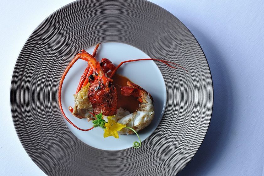 星野リゾート　界 熱海　別館ヴィラ・デル・ソル（静岡県・伊豆山温泉）
秋の満月の奇跡を味わう
「ソフトシェル伊勢海老ディナー」を期間限定で提供
【実施期間：2018年9月24～26日、10月24～26日】