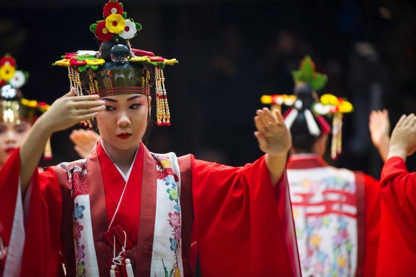 星のや竹富島（沖縄県・竹富島）
国指定重要無形民俗文化財に親しむ
「種子取祭」にまつわるオリジナルプログラムを開催
期間：2018年10月1日～10月31日