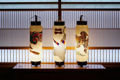 【界日光】新羽提灯と組子(寄り)