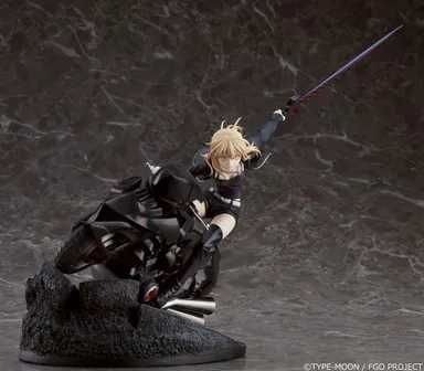 「セイバー/アルトリア・ペンドラゴン〔オルタ〕＆キュイラッシェ・ノワール」2