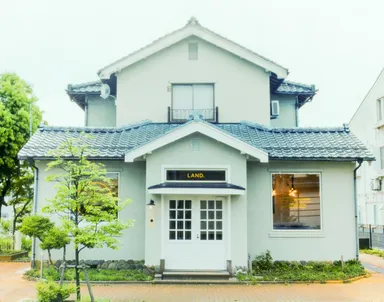 LAND.店舗外観　photo：ONODA Yoichi