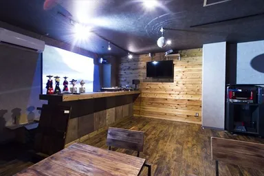 秘密のバー兼カラオケ