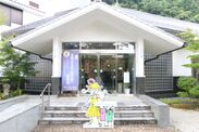 国内外から約1万点のかまぼこ板アートが集結！愛媛県 西予市立美術館 ギャラリーしろかわにて第24回全国「かまぼこ板の絵」展覧会開催中