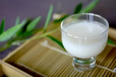 とろり、シュワシュワ。心弾む飲み心地。