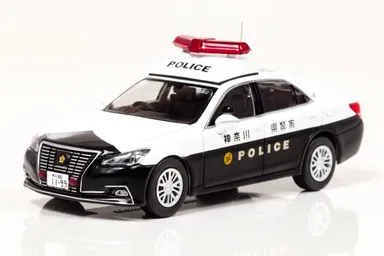 神奈川県警察：左前