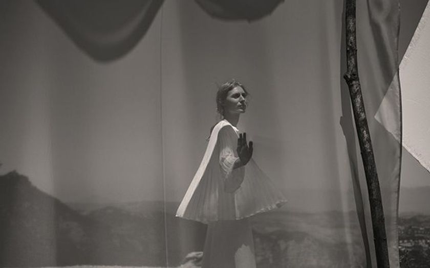 LAを拠点とするラグジュアリーライフスタイルブランド『Vince』
ストライプデパートメントで2018年8月10日から販売開始
～AWコレクション第1弾を国内ECで最速発売～