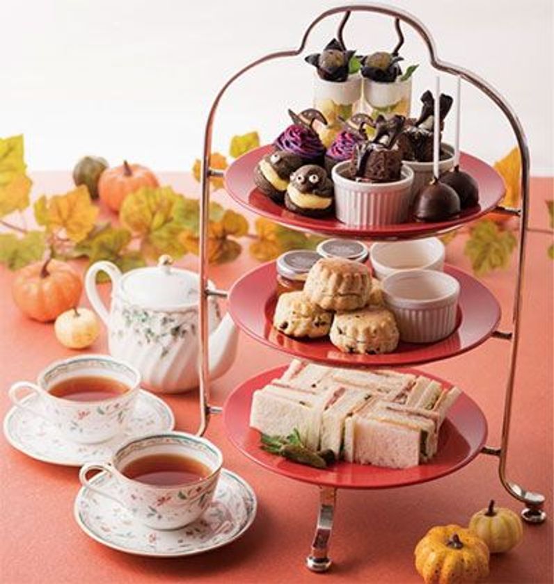 おばけ・魔女・こうもりが大人の遊び心をくすぐる
〔ハロウィン限定〕 アフタヌーンティーセットとカクテルが登場
2018年9月1日（土）より ホテル阪急インターナショナルにて