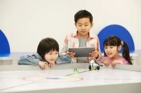 ロボティック・プレイセンター