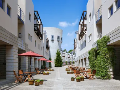 【リゾナーレ八ヶ岳】施設全景、昼