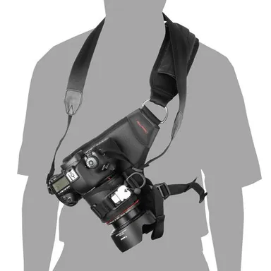 ハクバ GW-PRO G3 カメラホルスター 装着例1
