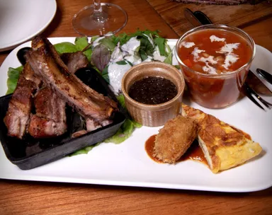 午後8時までに来店いただいた場合は、「ROCK EAT プレート」をご提供