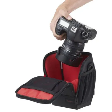 ハクバ GW-PRO RED アクティブズームバッグ（M）使用例