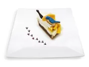 「Hata 福」ケーキセット＜「シンガーとソングライター」のケーキ（マンゴーとバナナのチョコケーキ／1ピース）＋ハタブレンドまたはハタオレ＞