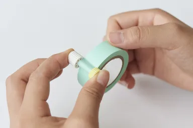 巻き替えているイメージ