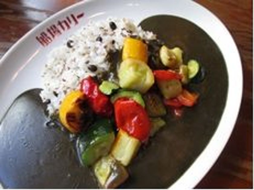 ~大阪難波駅の駅ナカ商業施設改装第1弾~
「船場カリーPLUS近鉄なんば店」が
2018年8月31日(金)に開業します