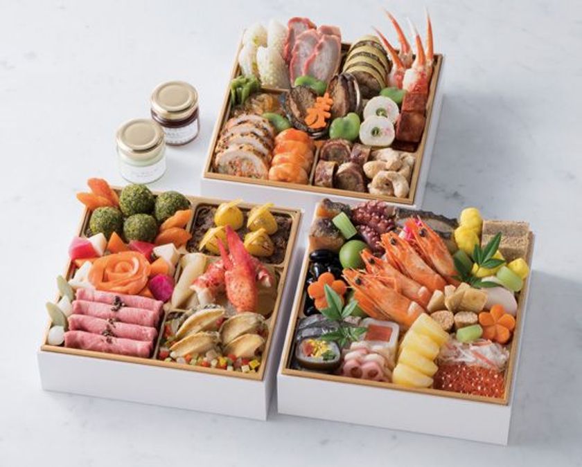 大切な人と過ごすお正月に、華やぎ溢れる味わいを
和洋中のシェフによる饗宴「2019年おせち」
2018年9月21日(金)よりご予約受付開始