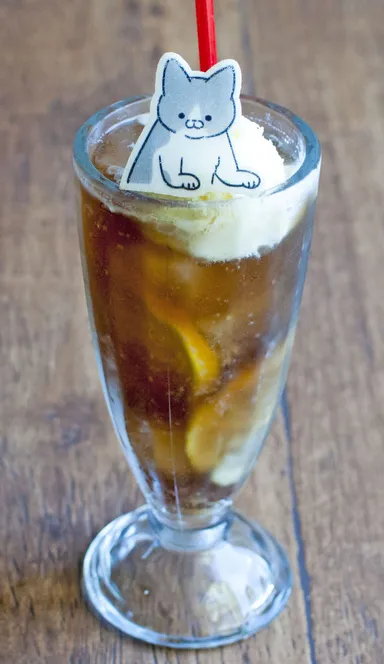 トンちゃんのコーラフロートン