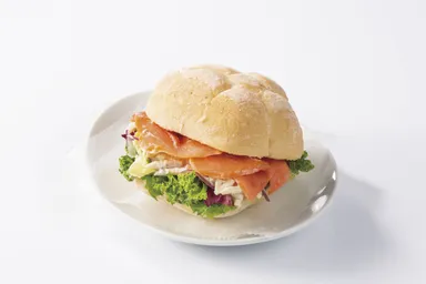 ロゼッタ スモークサーモン＆マスタードポテトサラダ