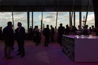 カクテルパーティー(パリ)