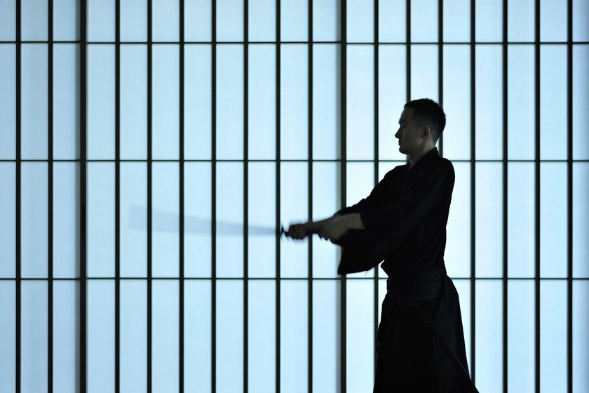 星のや東京（東京都千代田区大手町）
江戸時代から続く剣術の稽古に没頭し、雑念を払う1泊2日の滞在プログラム
「脱デジタル滞在～武士の鍛錬～」提供開始
開始日：2018年12月1日
