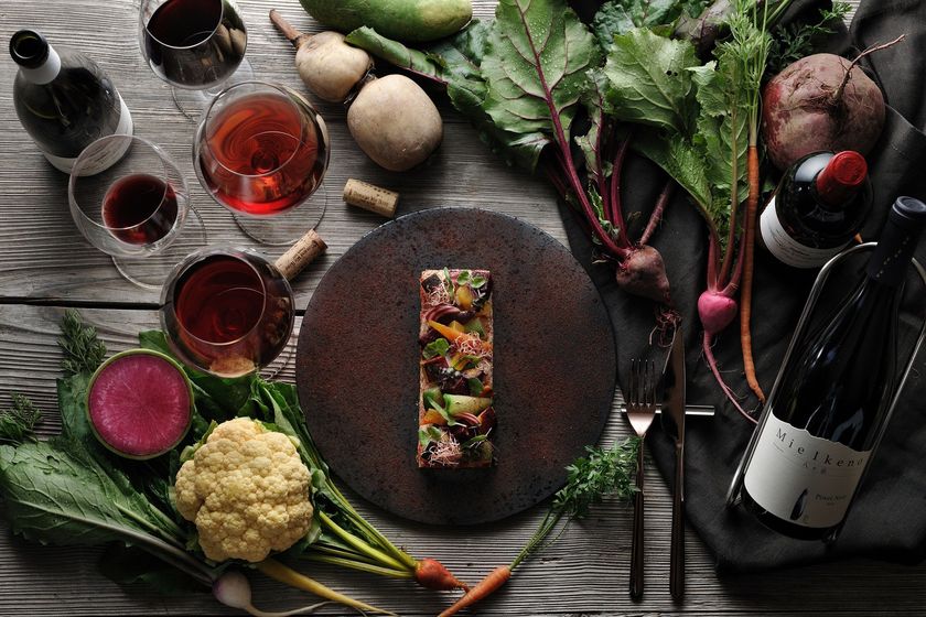 星野リゾート　リゾナーレ八ヶ岳（山梨県北杜市）
赤ワインと根菜のペアリングを楽しむ、冬のスペシャルコース
「Vino e Verdura (ヴィノ・エ・ヴェルドゥーラ）冬」提供決定
提供期間：2019年1月25日～3月15日