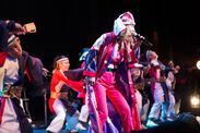 「横浜よさこい祭り」で中村あゆみが1,000人の踊り手と坂本冬美に提供した『アジアの海賊』を生歌唱！！