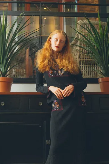 Chinoiserie Flower Design Knit Pullover & Knit Skirt