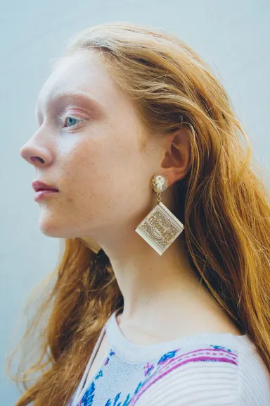 Grandma's Homemade Cioccolato Earring , Chinoiserie Flower Design Knit Pullover