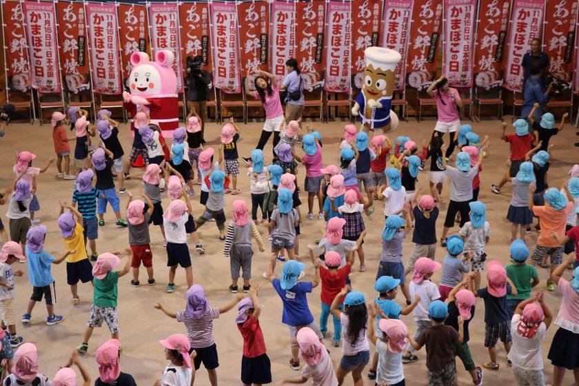 島根県の幼稚園 保育園児300人がかまぼこ体操とクイズで楽しく食育 島根県の幼稚園 保育園児300人がかまぼこ体操とクイズで楽しく食育