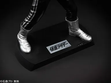 Ultimate Article 仮面ライダー新1号(台座)