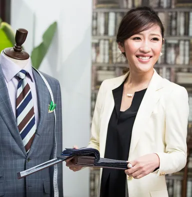 勝 友美(かつ ともみ)