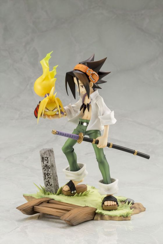 武井宏之氏徹底監修のもと、描き下ろしのイラストを基に「麻倉 葉」が立体化！
皺の入れ方やポケットの表現など細部までこだわりぬいた造形で
「麻倉 葉」らしさを忠実に再現！