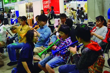「楽器体験広場」で