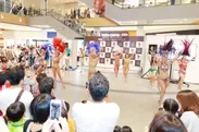 〈京都会場〉サンバチームによるステージ