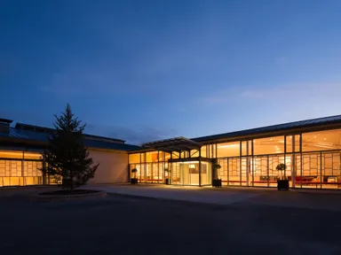 【ロテルド比叡】外観_夜