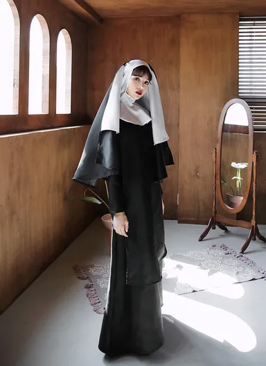 ベールSETシスターコスチューム・全1色／￥3,726(税込)