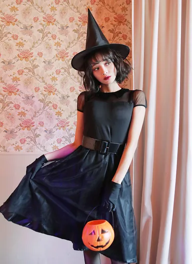 ウィッチコスチューム4SET・全1色／￥3,196(税込)