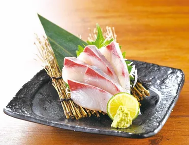 九州産(鹿児島／宮崎)かんぱちの刺身【680円】