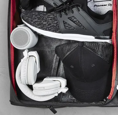 折りたたむことでコンパクトに持ち運ぶことが可能