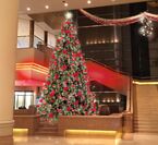 『インターコンチネンタル クリスマス　2018』“クリスマスレッド”に彩られた華やかなツリーが初登場！