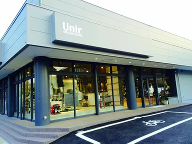 京都長岡京市にあるUnir本店